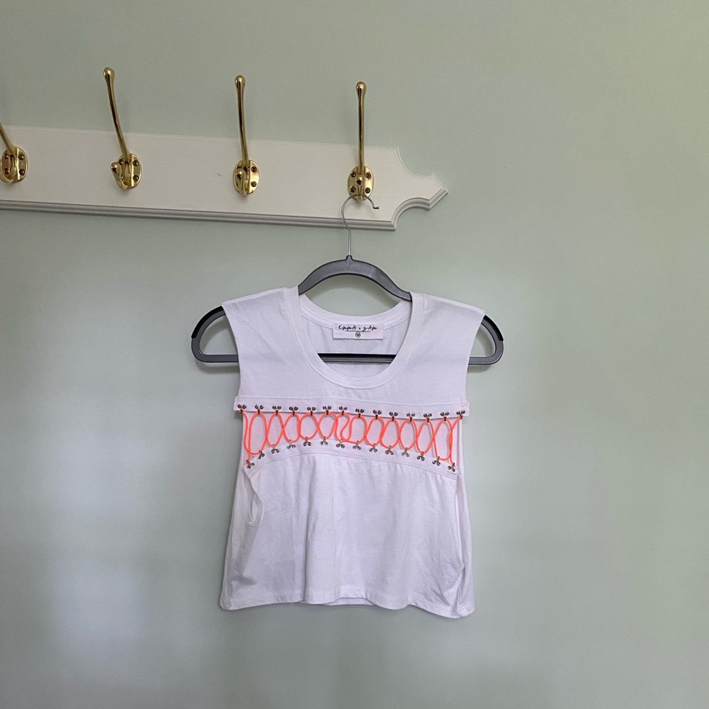 NWOT! LF x EMMA & SAM criss-cross bungee detail crop top